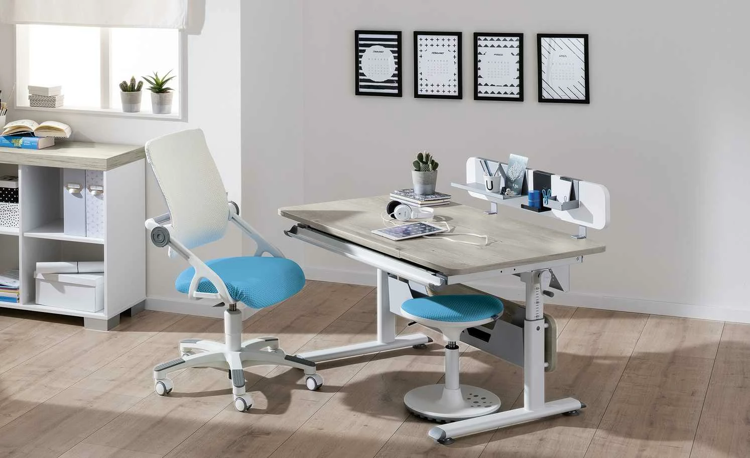 PAIDI Kinder- und Jugenddrehstuhl Yvo | Azurblau / Weiß 3 PAIDI Kinder- und Jugenddrehstuhl Yvo | Azurblau / Weiß