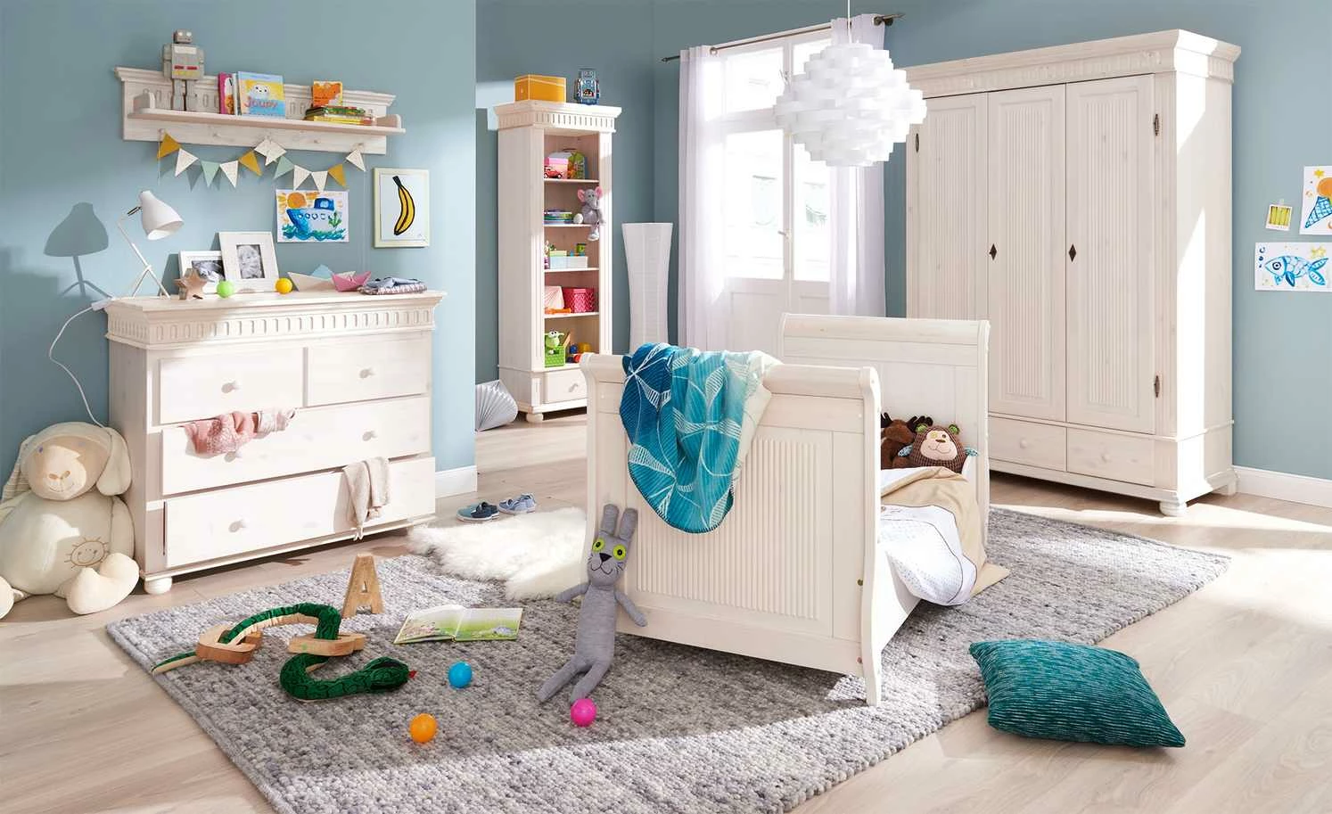 Kleiderschrank, 3-türig Bornholm | Kiefer Weiß 4 Kleiderschrank, 3-türig Bornholm | Kiefer Weiß – Bild 2