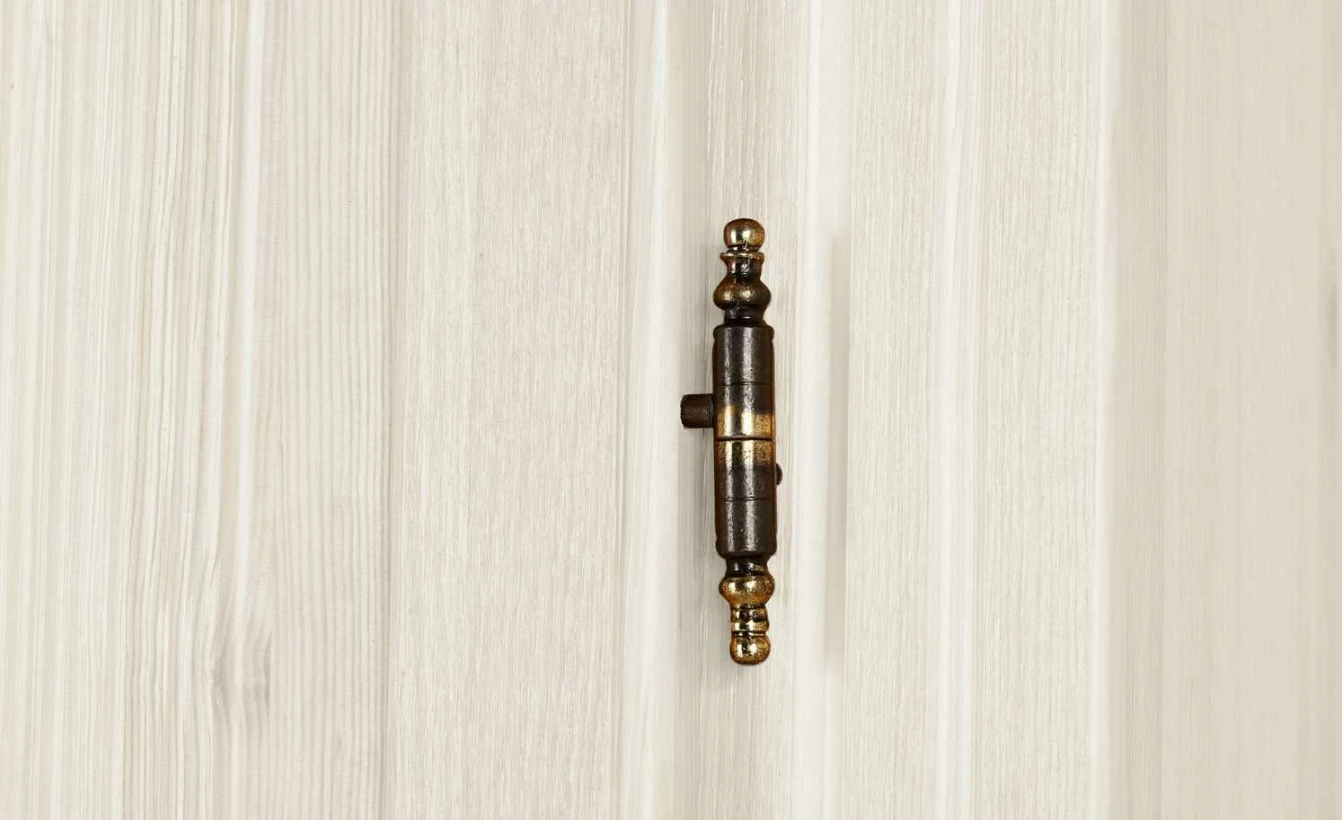 Kleiderschrank, 2-türig Bornholm | Kiefer Weiß / Kiefer antikfarben geteilte gemusterte Tür 10 Kleiderschrank, 2-türig Bornholm | Kiefer Weiß / Kiefer antikfarben geteilte gemusterte Tür – Bild 8