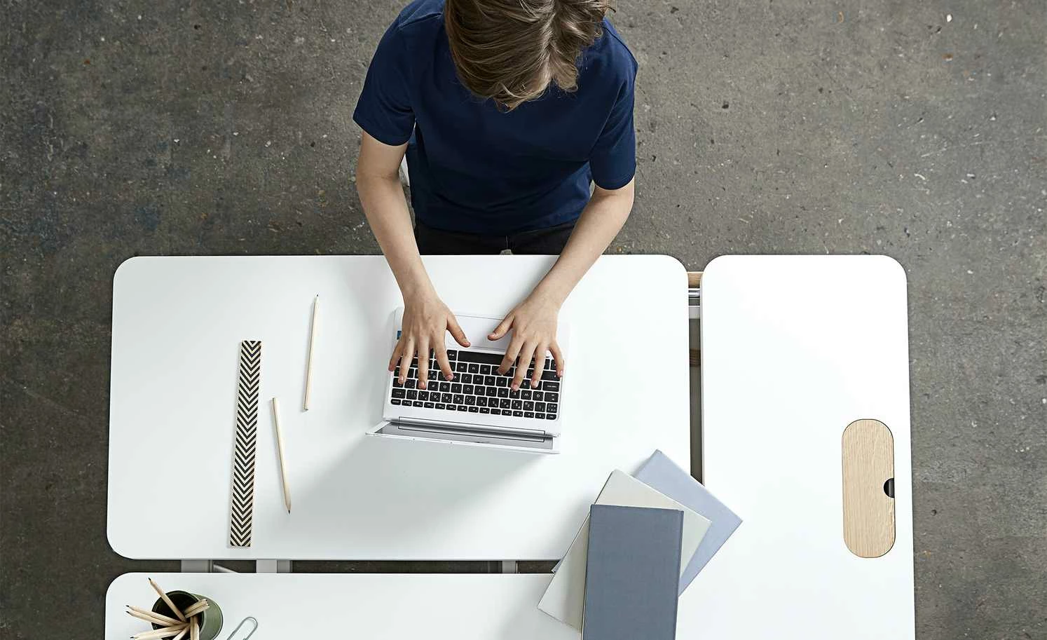 FLEXA Schülerschreibtisch Moby | rechte Tischplatte verstellbar 3 FLEXA Schülerschreibtisch Moby | rechte Tischplatte verstellbar