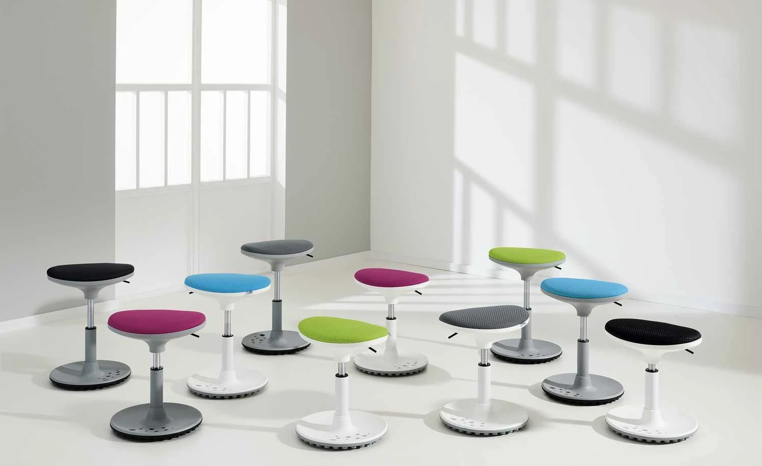 PAIDI Kinderhocker Speedy | Grau / Azurblau 4 PAIDI Kinderhocker Speedy | Grau / Azurblau – Bild 2